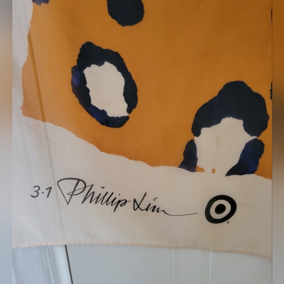 3.1 Philp lim scarf - Picture 2 of 3